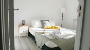 What should I look for in an Airbnb management service contract